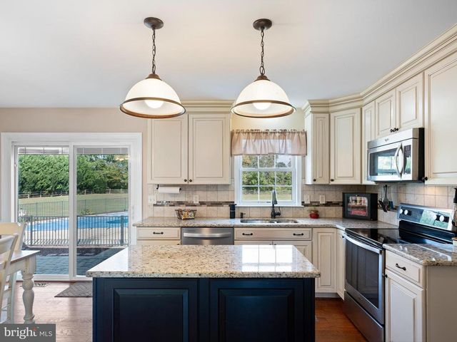 305 GARNET LN, Smyrna, DE 19977