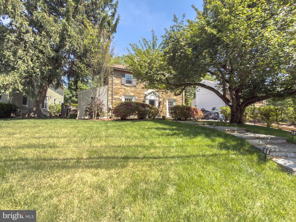 8403 BRADMOOR DR, Bethesda, MD 20817