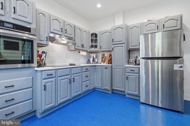 121 E PLEASANT ST, Philadelphia, PA 19119