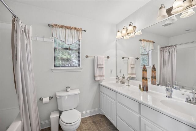 120 Turners Circle, Mabank, TX 75156