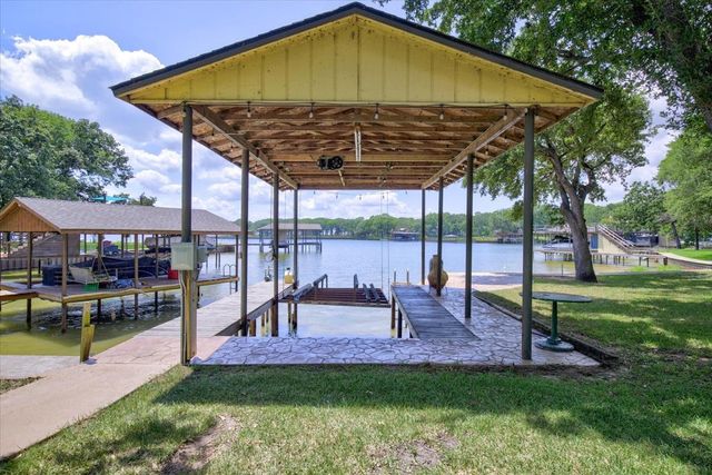 120 Turners Circle, Mabank, TX 75156