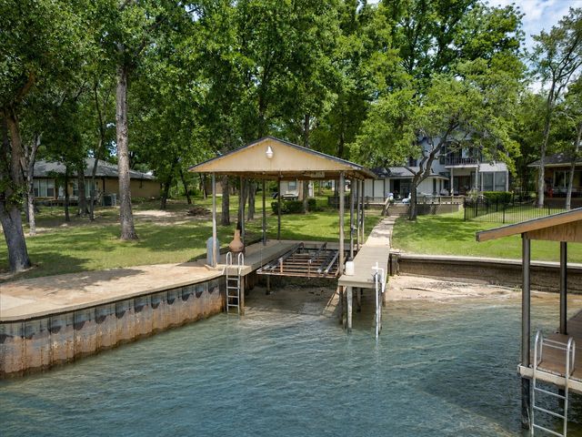 120 Turners Circle, Mabank, TX 75156