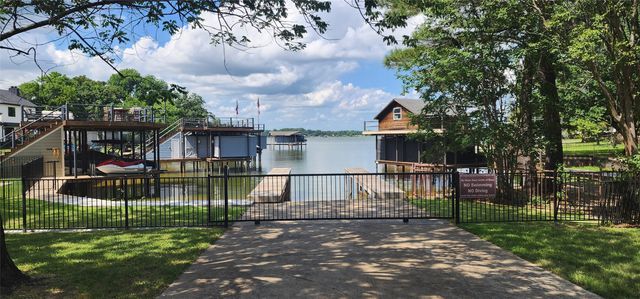 120 Turners Circle, Mabank, TX 75156