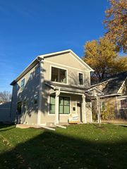 2007 Queen Avenue N, Minneapolis, MN 55411
