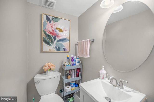 7617 ALLENDALE CIR, Landover, MD 20785