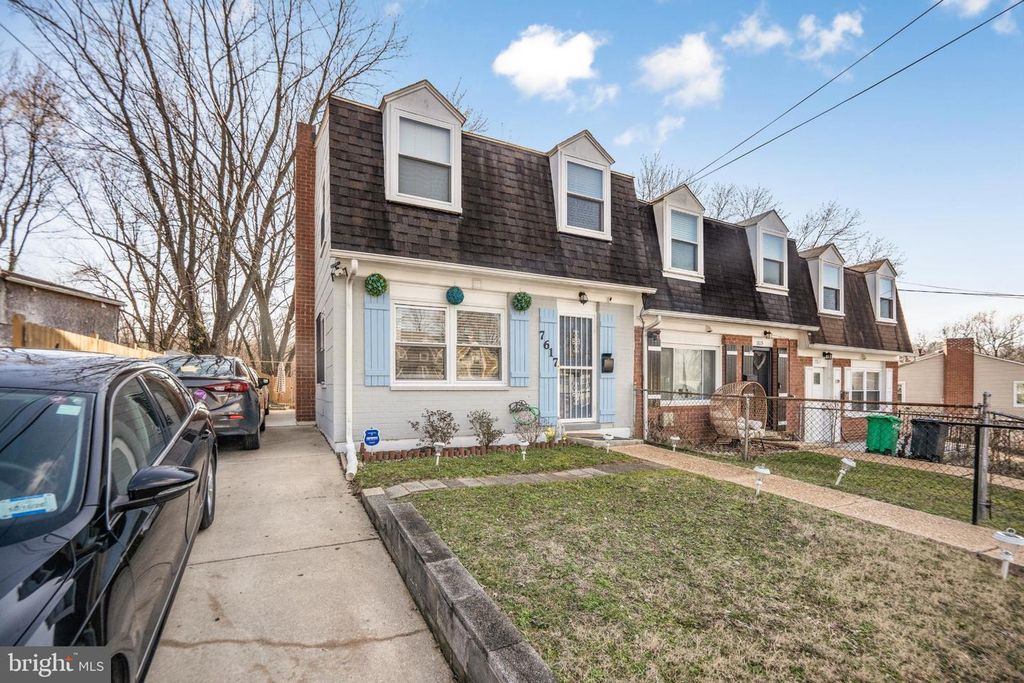 Image 2 of property listing at 7617 ALLENDALE CIR, Landover, MD 20785