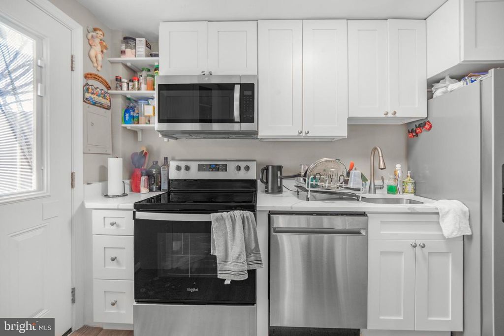 Image 11 of property listing at 7617 ALLENDALE CIR, Landover, MD 20785