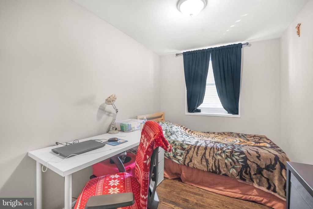 Image 20 of property listing at 7617 ALLENDALE CIR, Landover, MD 20785