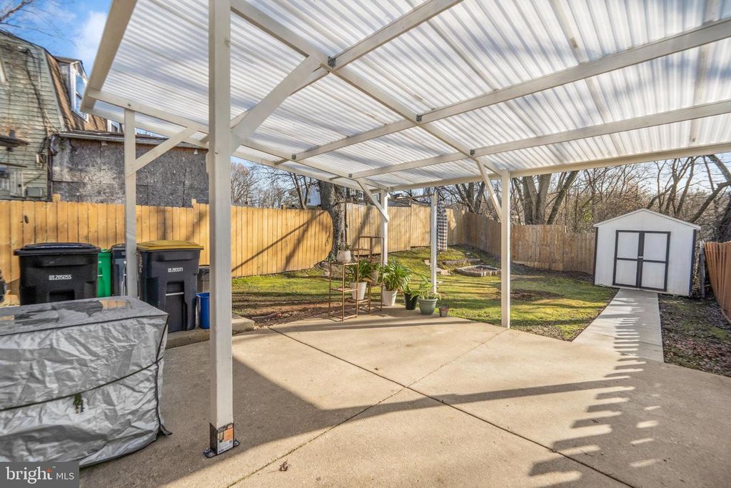 Image 22 of property listing at 7617 ALLENDALE CIR, Landover, MD 20785