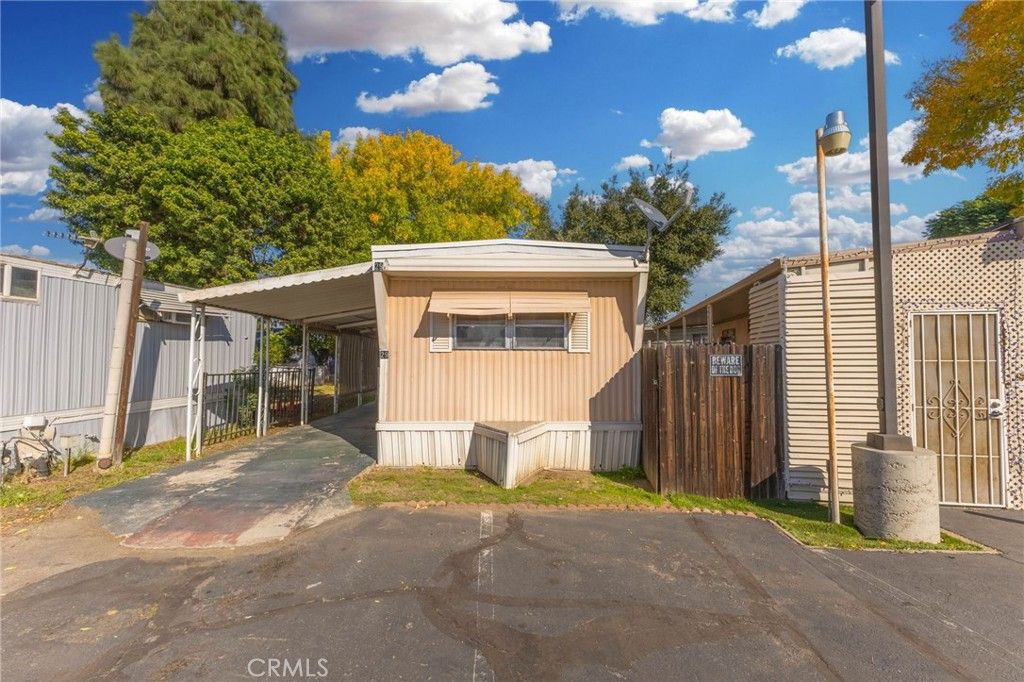 Image 1 of property listing at 2075 W Rialto #29, San Bernardino, CA 92410