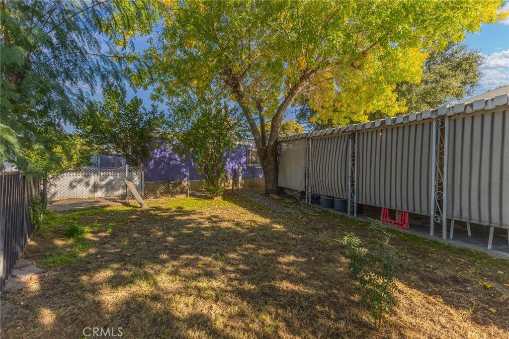 Image 13 of property listing at 2075 W Rialto #29, San Bernardino, CA 92410