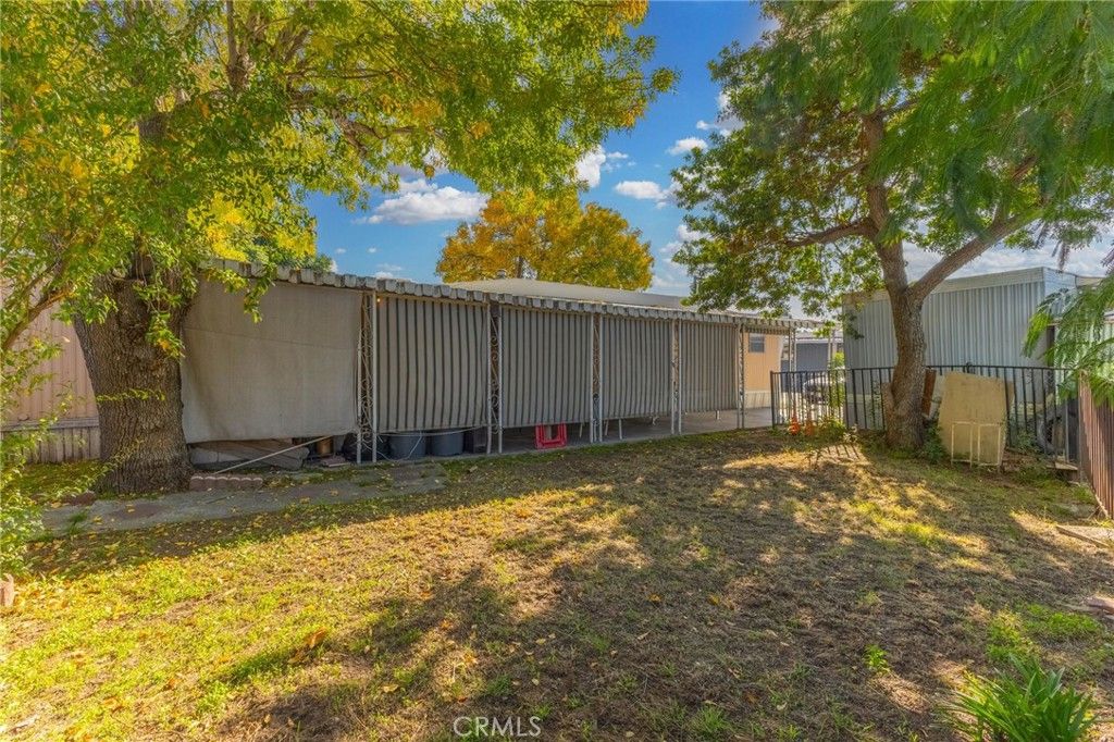 Image 14 of property listing at 2075 W Rialto #29, San Bernardino, CA 92410
