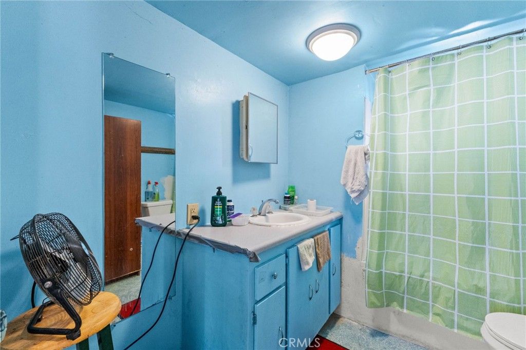 Image 7 of property listing at 2075 W Rialto #29, San Bernardino, CA 92410