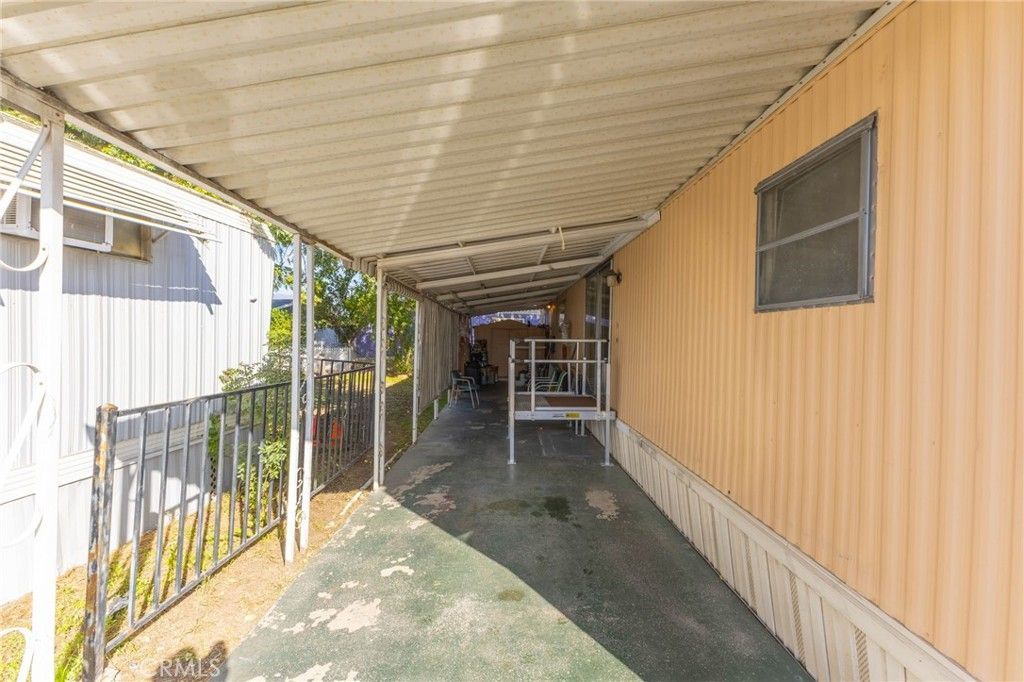 Image 9 of property listing at 2075 W Rialto #29, San Bernardino, CA 92410