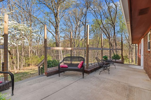 1060 Sunset Circle, Newport, TN 37821