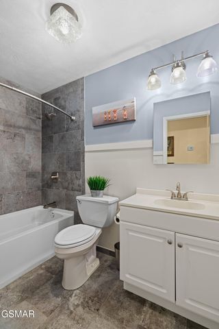 1060 Sunset Circle, Newport, TN 37821