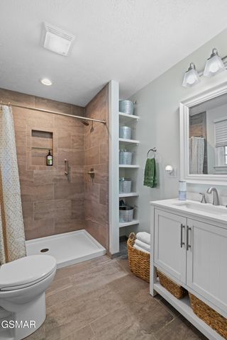 1060 Sunset Circle, Newport, TN 37821