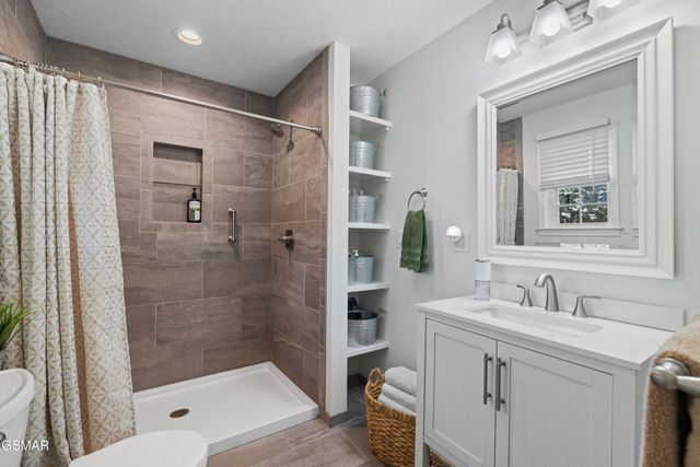 1060 Sunset Circle, Newport, TN 37821