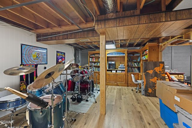 1060 Sunset Circle, Newport, TN 37821