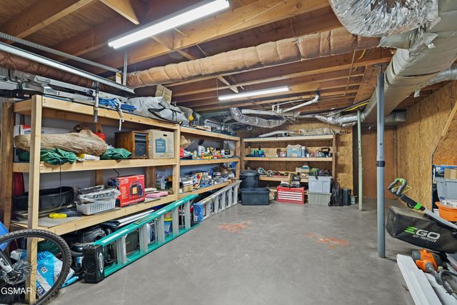 1060 Sunset Circle, Newport, TN 37821