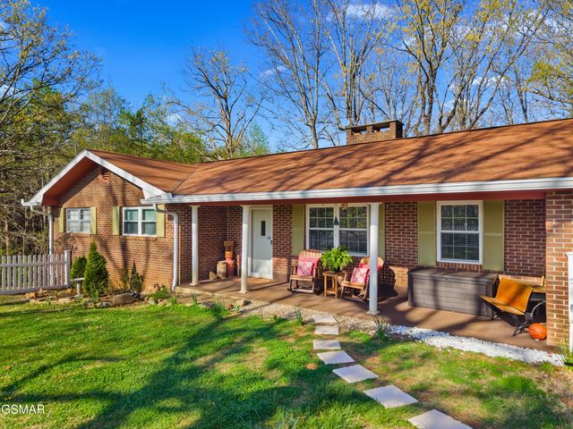 1060 Sunset Circle, Newport, TN 37821