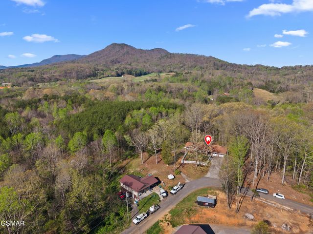 1060 Sunset Circle, Newport, TN 37821