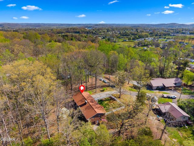 1060 Sunset Circle, Newport, TN 37821