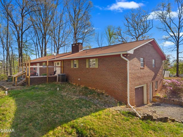 1060 Sunset Circle, Newport, TN 37821