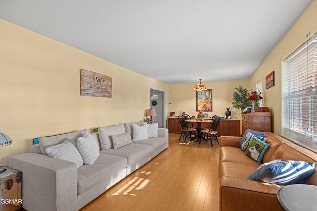 1060 Sunset Circle, Newport, TN 37821