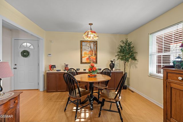 1060 Sunset Circle, Newport, TN 37821