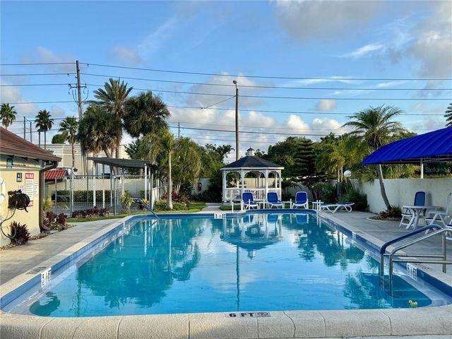 1100 E BAY DRIVE 3, Largo, FL 33770