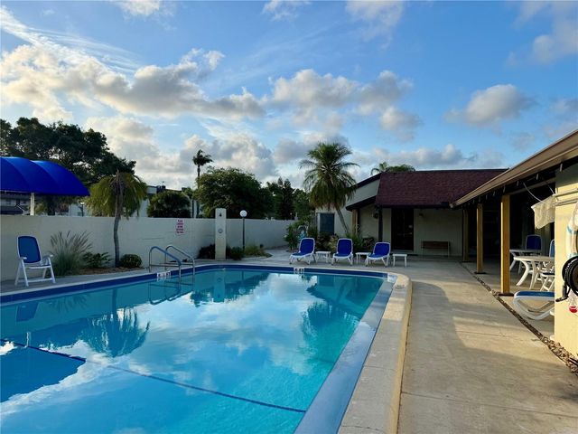 1100 E BAY DRIVE 3, Largo, FL 33770