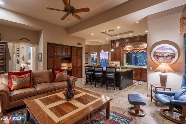 6206 E DUSTY COYOTE Circle, Scottsdale, AZ 85266