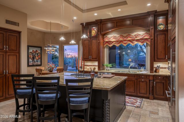 6206 E DUSTY COYOTE Circle, Scottsdale, AZ 85266