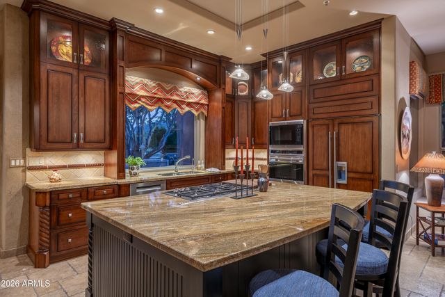 6206 E DUSTY COYOTE Circle, Scottsdale, AZ 85266