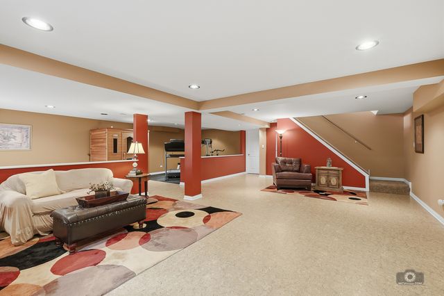 1206 Arbor Drive, Lemont, IL 60439
