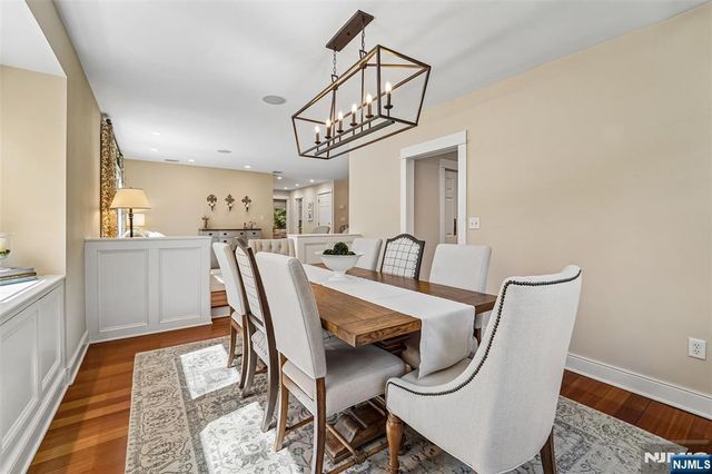 4 Conklin Court, Allendale, NJ 07401