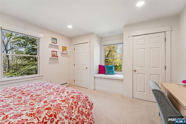 4 Conklin Court, Allendale, NJ 07401