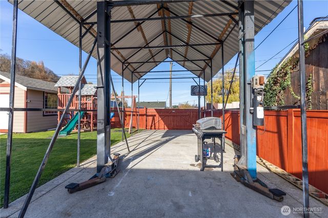 1439 E 35th Street, Tacoma, WA 98404