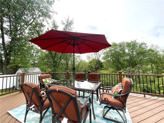 592 Surfside Dr, Plum Boro, PA 15239