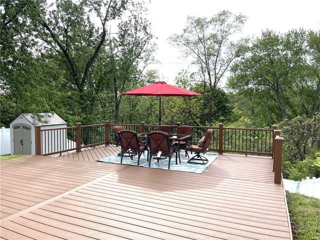 592 Surfside Dr, Plum Boro, PA 15239