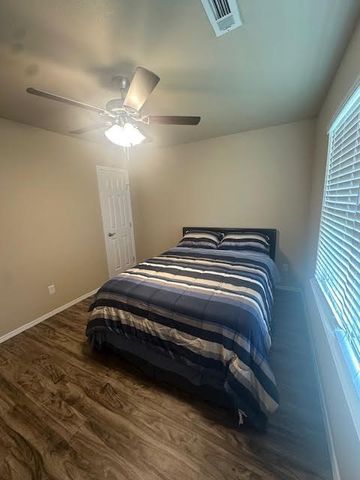 1008 Brook Street, Gentry, AR 72734