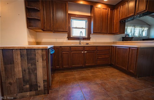 1564 Cascade, Youngstown, OH 44511