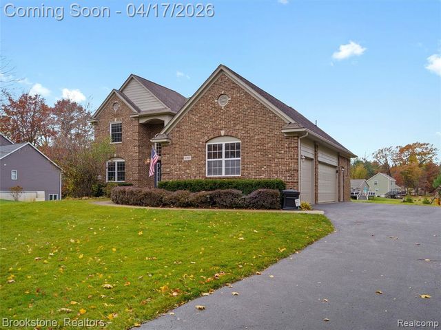 6707 Forest Pointe Boulevard, Davisburg, MI 48350
