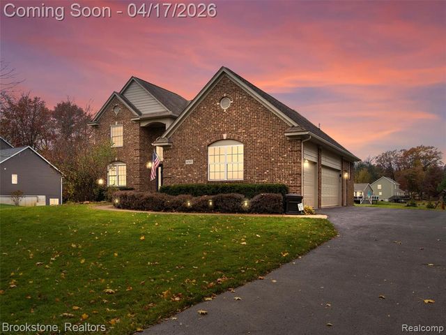 6707 Forest Pointe Boulevard, Davisburg, MI 48350