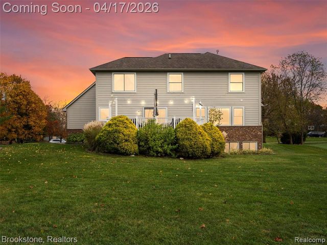 6707 Forest Pointe Boulevard, Davisburg, MI 48350