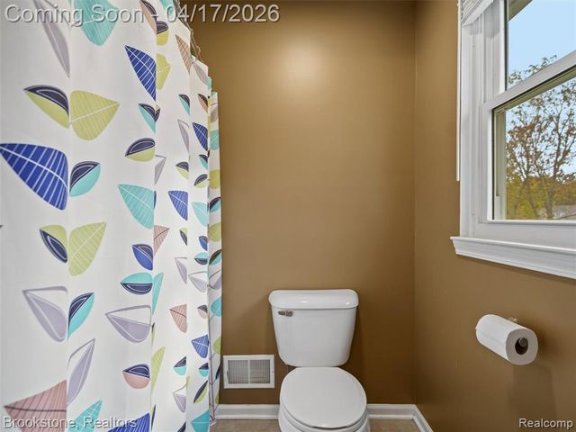 6707 Forest Pointe Boulevard, Davisburg, MI 48350