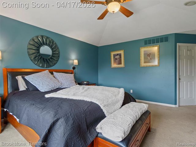 6707 Forest Pointe Boulevard, Davisburg, MI 48350