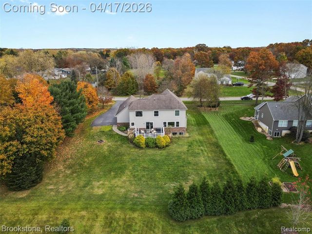 6707 Forest Pointe Boulevard, Davisburg, MI 48350