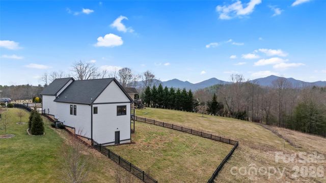 41 Alaskan Drive, Leicester, NC 28748